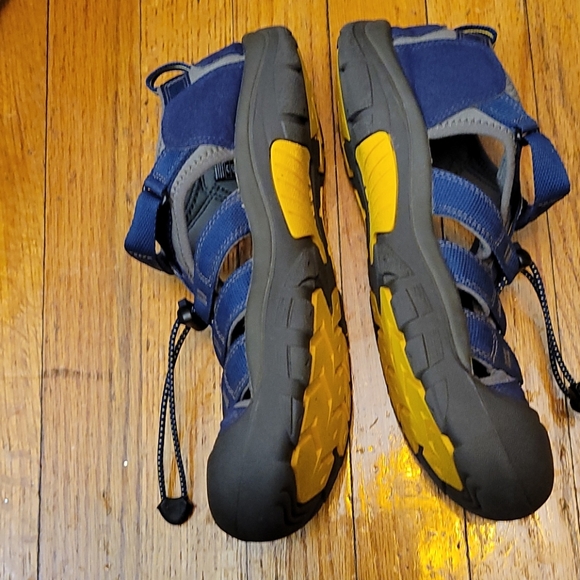 KEEN  Men's Footwear SHOES SIZE 7 US - Picture 8 of 15